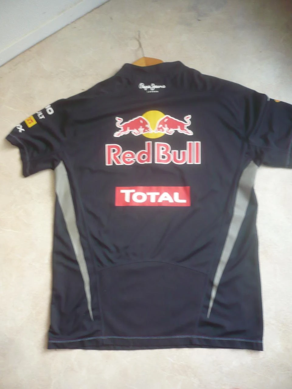 T-shirt - ‘‘RED BULL RACING, Formule 1-team - Maat L – photo 2